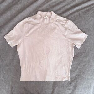 💗 Lululemon Light Pink Cropped Mock Neck Tee – Size 6 💗